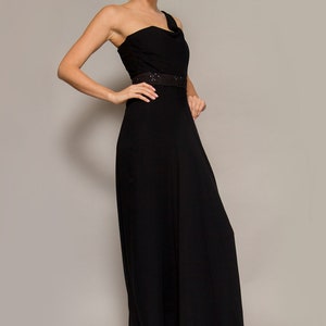 Donald Deal One Shoulder Gown image 2