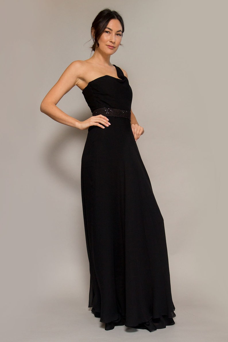Donald Deal One Shoulder Gown image 2