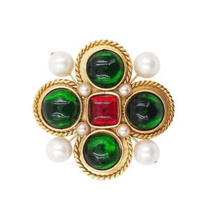chanel gripoix brooch