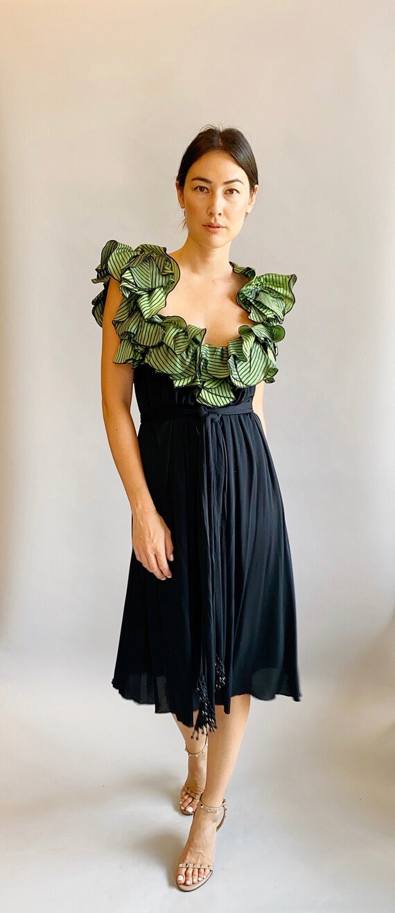 Hollys Harp Ruffled Collar Jersey Dress