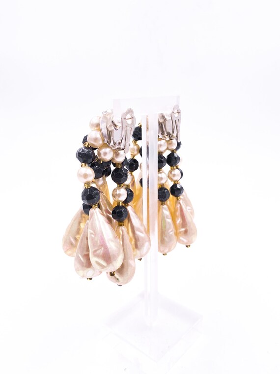 Black and White Pearl Earrings - image 2