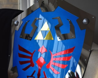 Hylian Shield - Breath of the Wild - Steel-plated, Battle-ready replica from Legend of Zelda