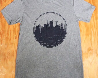 Kitty skyline Unisex t-shirt