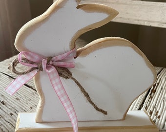 Cottage Farmhouse Country Bunny