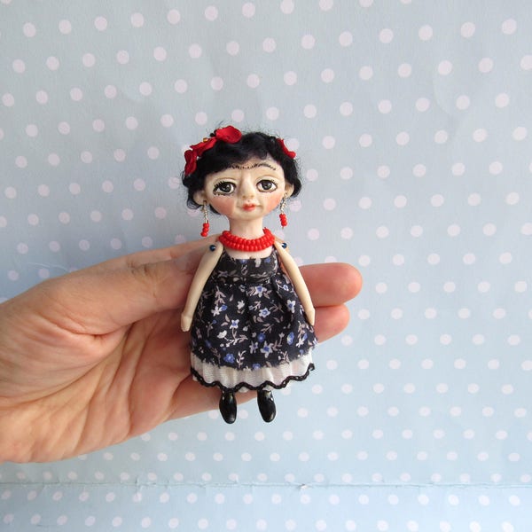 FRIDA Kahlo Doll Brooch. OOAK Art Doll Handsculpt Polymer Clay artist doll