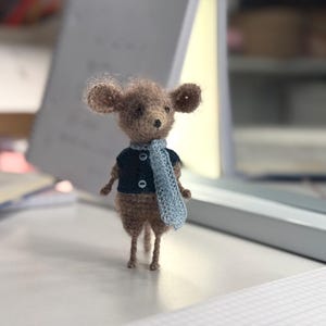 Topo in miniatura OOAK. Pezzo unico, papà Mr. Mouse. Topo in miniatura. Figura di animale. Figura del topo