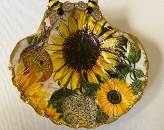 Shell Jewelry Trinket Holder Sunflowers and Bees Gift Sunflowers a Symbol of Loyalty Bee Charms Added Sunflower Bees Nature Lover Gift Idea