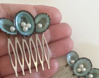 Silver Mermaid Hair Combs, Set of 2 Natural Limpet Shells with Faux Pearls, Embellished, Handmade Beach Theme Hair Accessory for Beach Lover