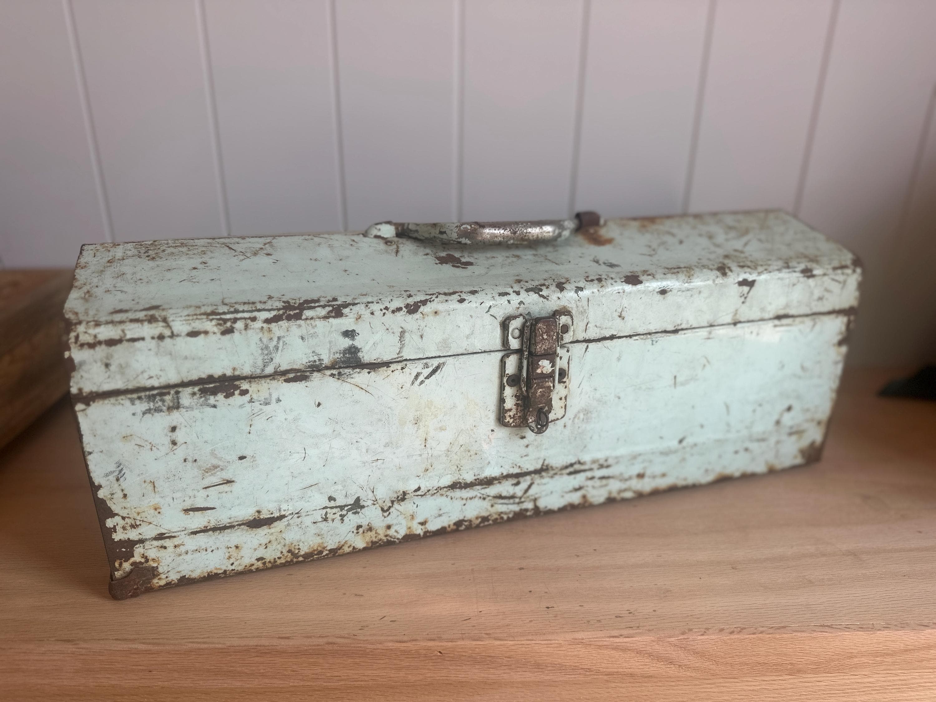 Vintage Steel Toolbox - Etsy