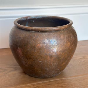 Vintage Hammered Copper Planter, O.F.C. Copper Cachepot, Rustic Copper Plant Pot, Mid Century Copper Decor, Indoor Planter