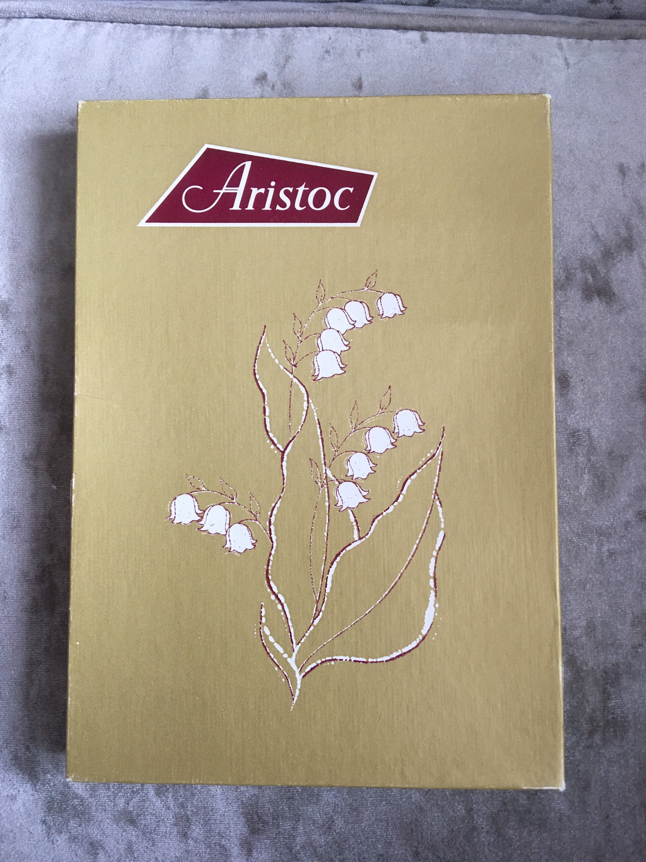 Image of Aristoc  Denier Fully-Fashioned Ascot/Corista Coriander Classic Tan Point Heel Stockings | . & B Fitting ./