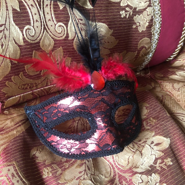 Half Face Mask (Red & Black) Unisex Masked Masquerade Ball