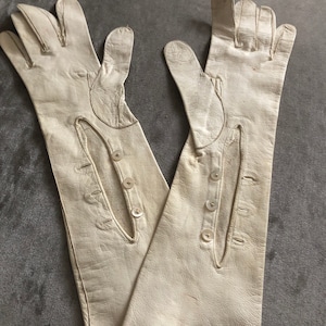Vintage Ladies White Kid Leather Button Up Gloves Retro Gothic steampunk  size small