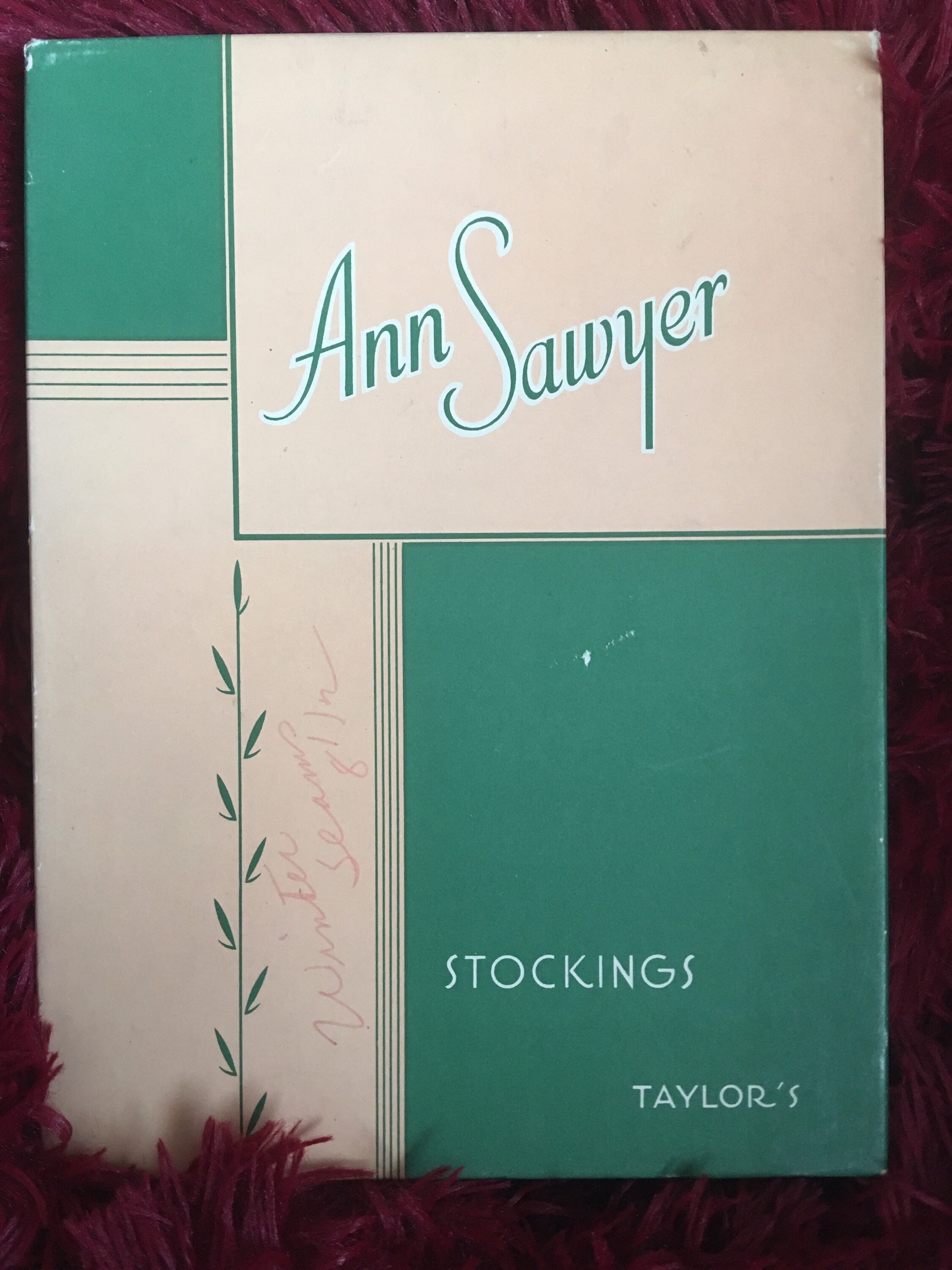 Image of Dupont  Gauge  Denier Fully-Fashioned Point Heel Seamed Nylon Stockings S "Ann Sawyer" By Taylors Of Cleveland |  Pairs Perfects