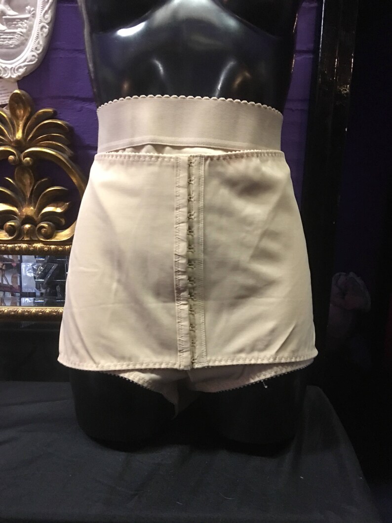 Ref 128 Flesh Coloured elasticated shapewear panties by Triolet made in Belgium.