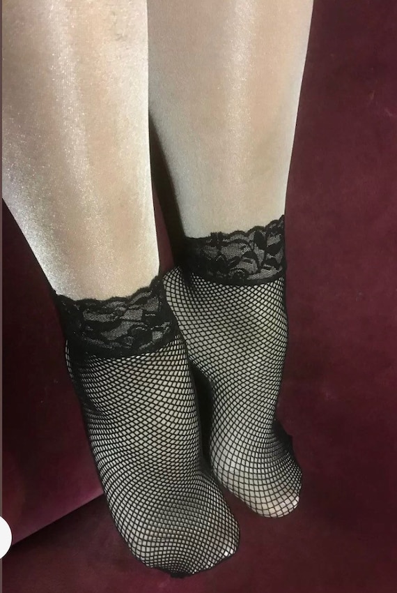 Cute fishnet ankle socks with lace trim. Perfect p