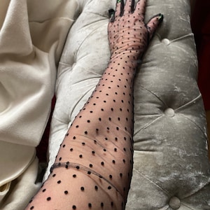 THE GEORGIA - White Polka Dot Tulle Gloves – Ladyfinch™