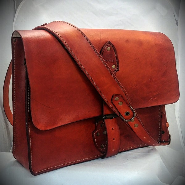 The Courier Classic -- Leather Messenger bag