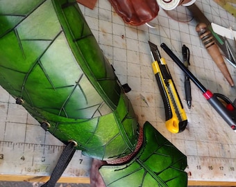 Leaf Armor Bracer, faerie, green