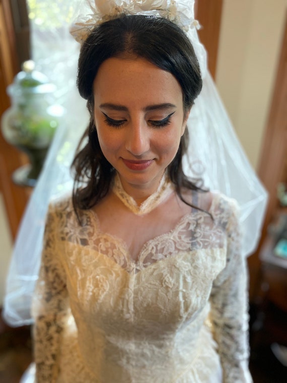 Gorgeous 1950s Wedding Dress