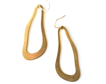 Irregular Oblong Hoop Earrings // Wobble Hoop Earrings // Contemporary Shape Jewelry // Raw Brass // Gold Toned