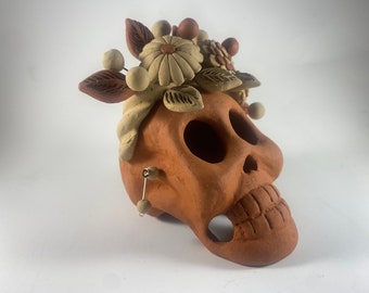Red clay Frida skull