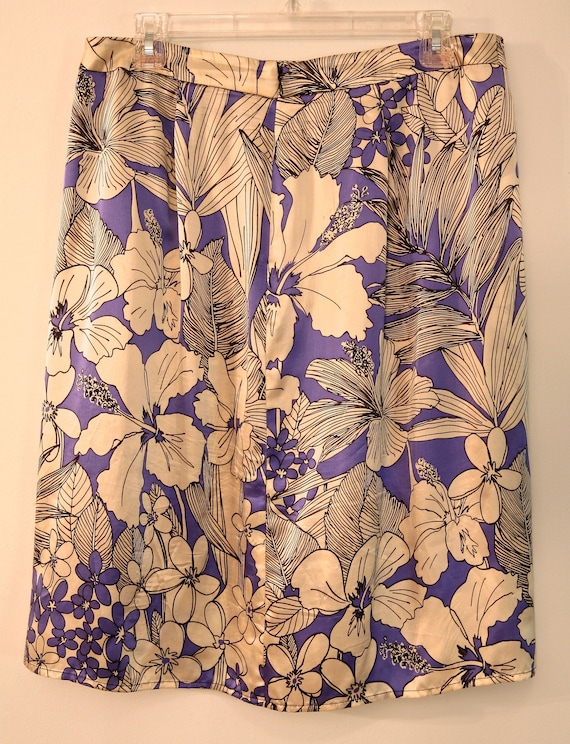 LAVENDER FLOWERED SKIRT - image 2