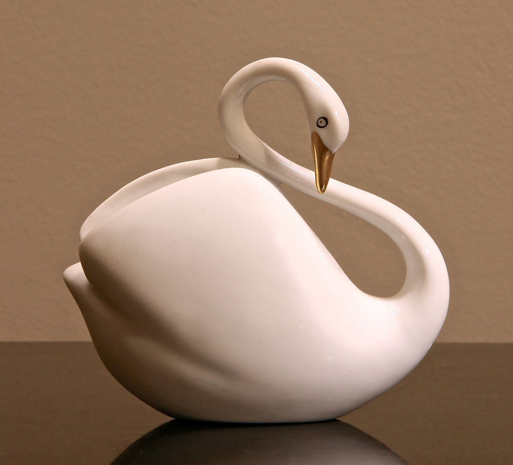 PORCELAIN SWAN by HOLLOHAZA - Etsy