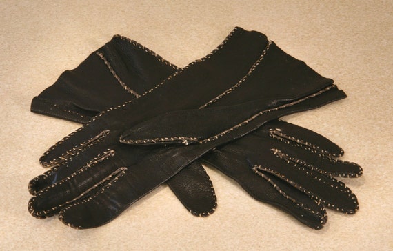 LADIES STITCHED GLOVES in Black Leather - image 1