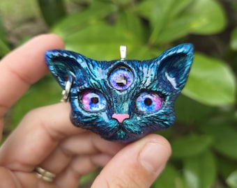 Colorshifting Third Eye Kitty Resin Pendant with Peirced Ears, Necklace