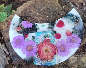 Moon Tarot Card of the Day Holder with Abalone Shells and Dried Flowers