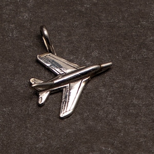 Petit pendentif avion à réaction 3D en argent sterling pour bracelet à breloques