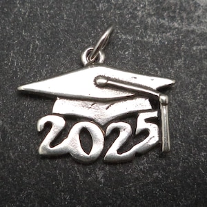 STERLING SILVER 2025 Abschluss Charm für Bettelarmband.