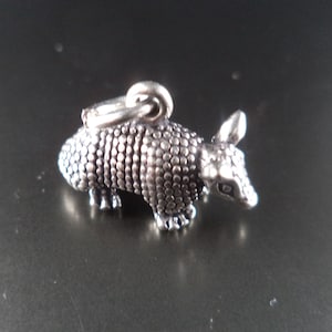 STERLING SILBER 3D Gürteltier Anhänger für Bettelarmband