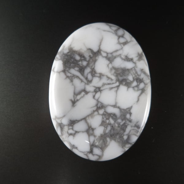 Howlite Gratitude Stone. Each time you rub it, think of 3 things that you are thankful for.