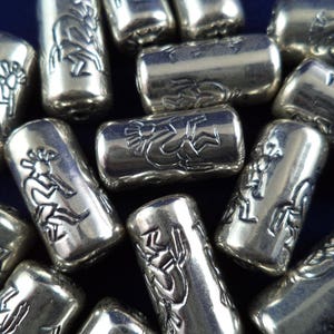 STERLING SILBER Südwesten Stil Bench Made Barrel Kokopelli Perlen für Armband oder Halskette. (2 pro Packung)