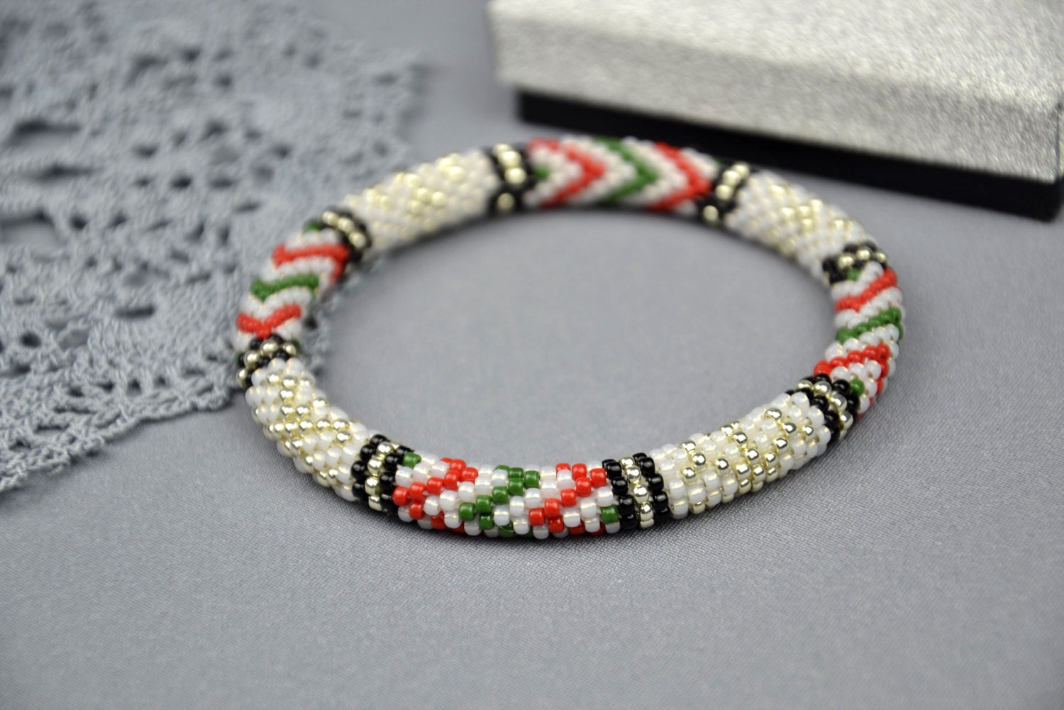 christmas bead bracelet ideas