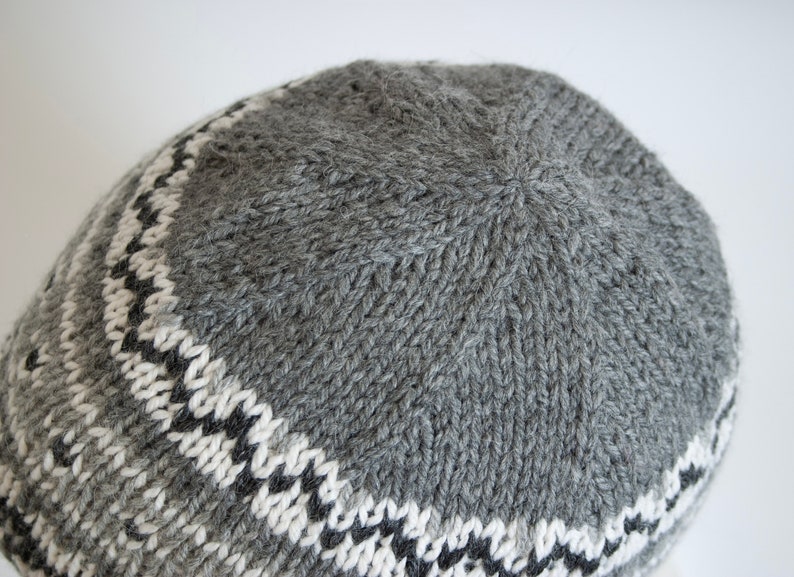 Grey Fair Isle Knit Hat Pattern, Adult and Kid Hat Knitting PDF Pattern, Nordic Hat Pattern, Aran Yarn Beanie Pattern image 4