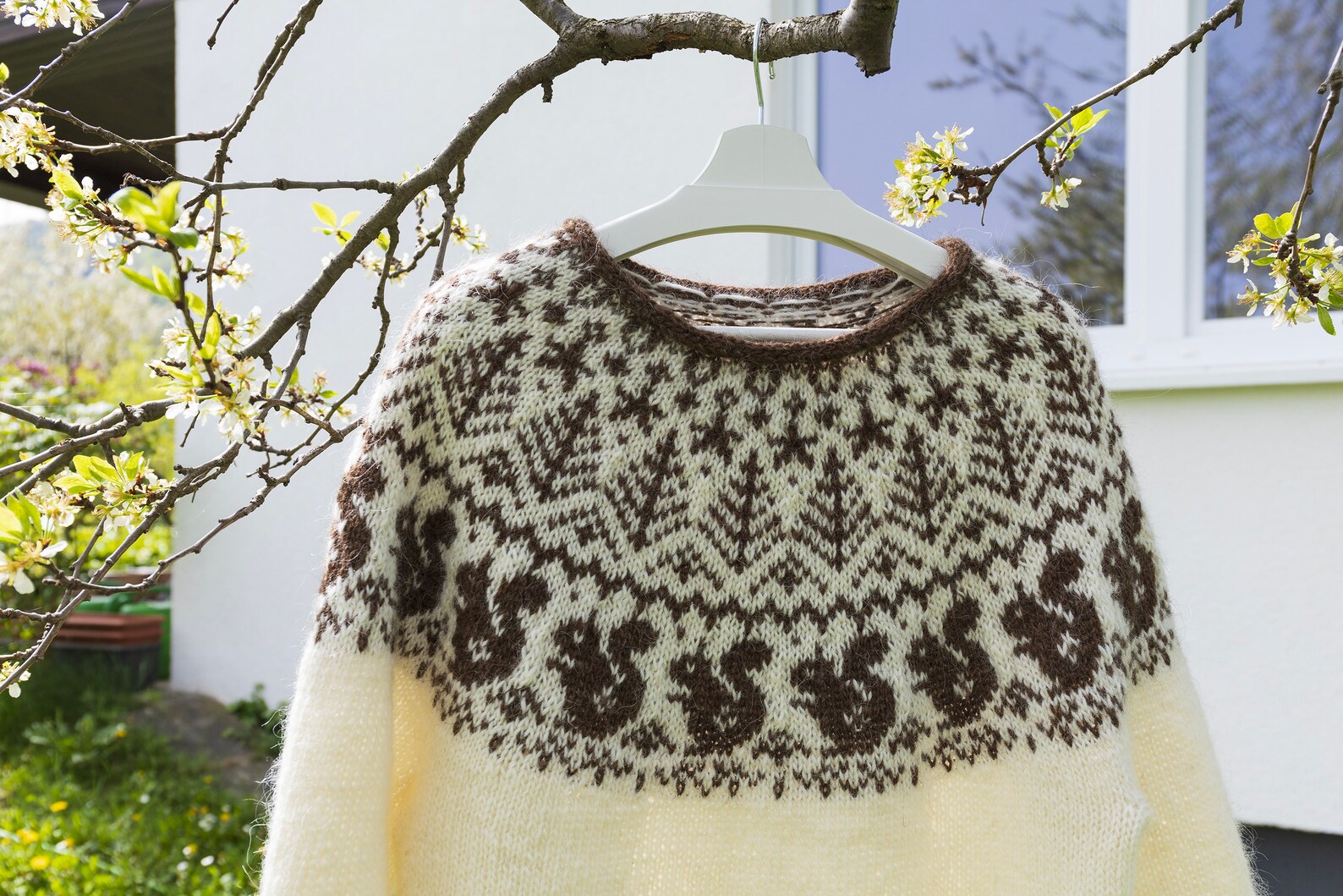 Squirrel Icelandic Lopapeysa Sweater Knitting Pattern PDF — Nordic ...