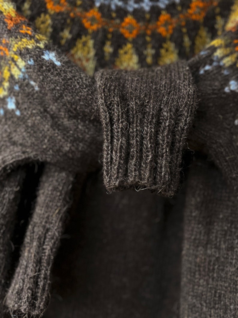 LOFOTEN Lopapeysa Knitting Pattern, Nordic Sweater PDF Pattern, Icelandic Style Seamless Bottom Up Knit Pullover for Lettlopi Yarn image 3