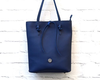 Sac à bandoulière bleu, sac fourre-tout fait à la main, sac en faux cuir, cadeau pour elle, sac en cuir écologique, sac en cuir végétalien, sac classique, sac de style urbain