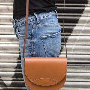 Tan brown small crossbody bag, leather saddle bag, messenger shoulder bag