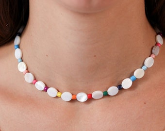 Dainty Mother of Pearl Necklace Summer Colorful Rainbow Beaded Choker Gifts for Her Mom Girlfriend Graduation Mothers Day Pride Jewelry