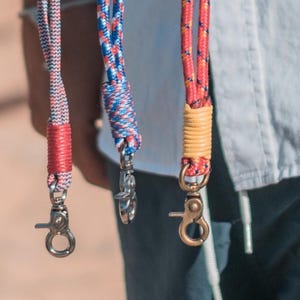 Cordón para llavero de paracord hecho a mano: correa para el cuello de cuerda náutica