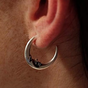 Boucles d'oreilles croissant de lune en argent ou en or, phase de lune, créoles Huggie, bijoux lunaires célestes, cadeaux pour femmes, bijoux satellite en forme de lune