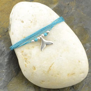Cozy Detailz - Wave Stackable String Bracelet Set, Compass Rose Whale Tail Ocean Surfer Jewelry, Waterproof Beachy Bracelet Stack for Men Women Teens