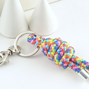 Sailing Accessory - Nautical Gifts Paracord Keychain