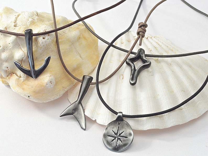 North Star Compass Necklace for Men – Engraved Nautical Leather Pendant – Adventure Gift for Sailors & Travelers - Leather Necklace for Him