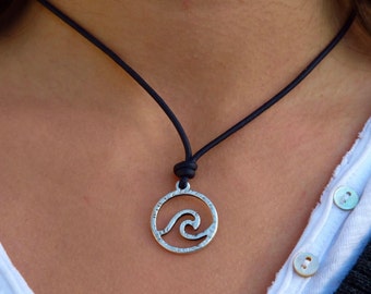 Cool Surfer WAVE Pendant NECKLACE Silver Surf Pendant Choker Necklace in Leather Unisex Beach Jewelry Summer Gifts Surfer Boy / Girl