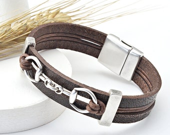 Pulsera con bocado de filete para hombre/mujer, estilo ecuestre, regalo, pulsera de cuero genuino, pulsera con dije de bocado de filete, joyería para amantes de los caballos y jinetes.